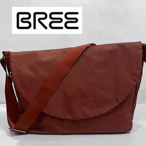 Bree Messenger Bag Rust computer bag Unisex